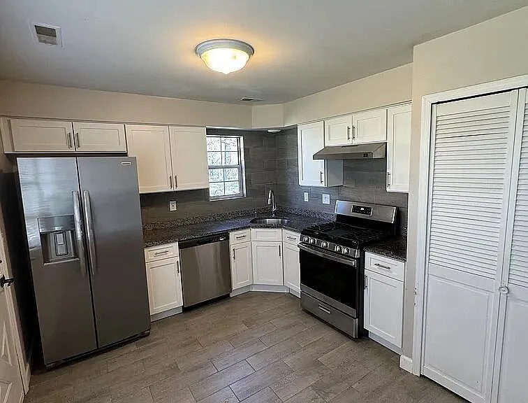 134 Rumford Way — Photo 3