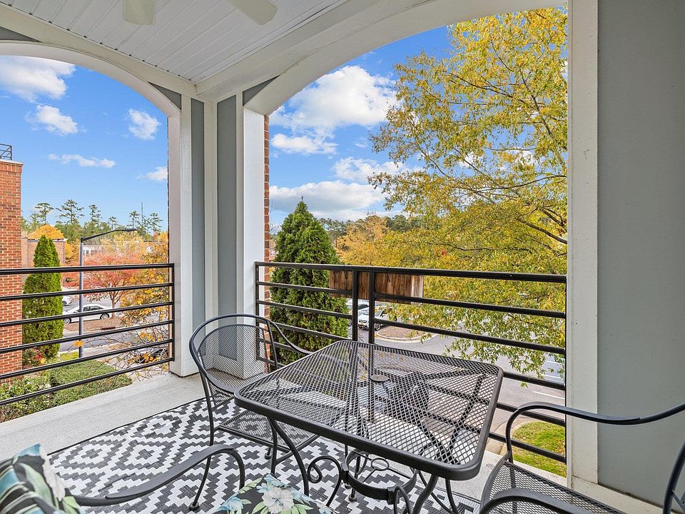 1st image of 401 Finsbury St APT 202