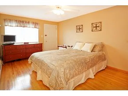 Sold by Calabrese Real Estate | media 35