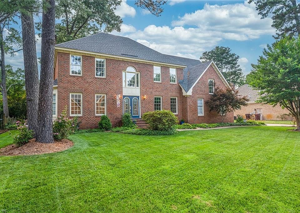 1st image of 812 Walnut Forest Ct