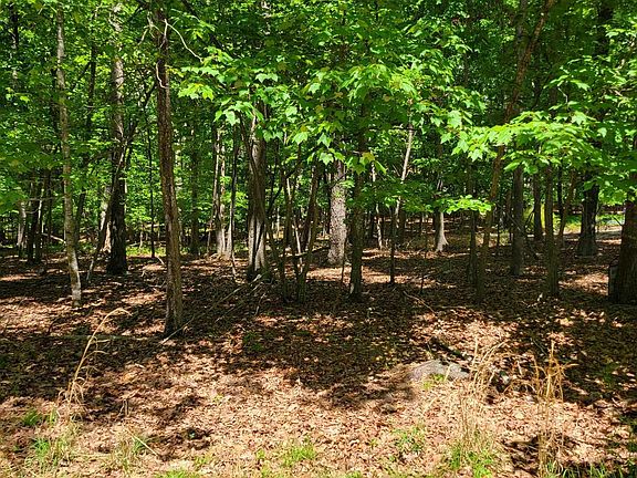 2nd image of 3 Fairway Dr
