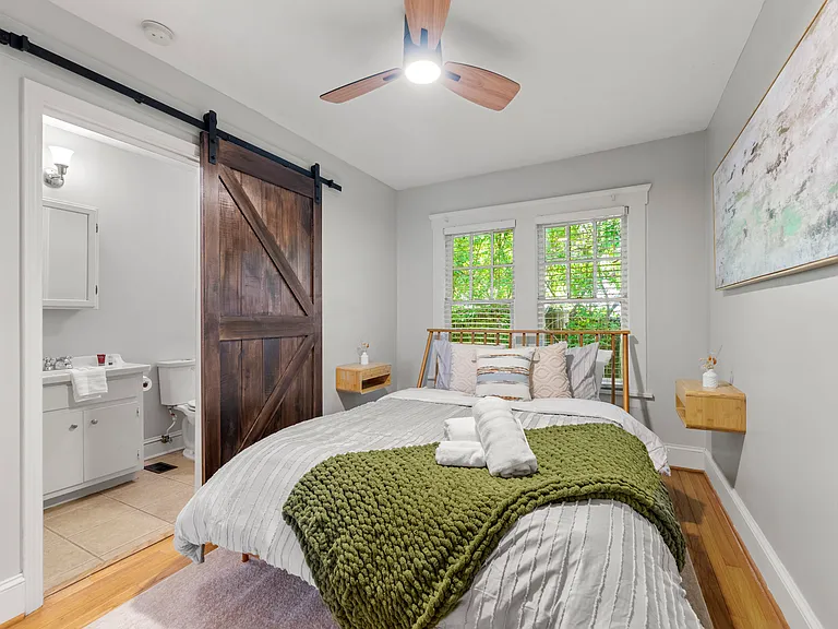 315 W Benson St — Photo 4
