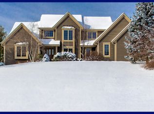 1437 Windy Knoll Dr, Hubertus, WI 53033