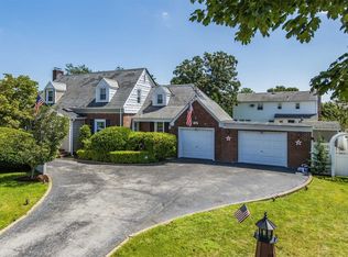 110 Davison Ave, Oceanside, NY 11572