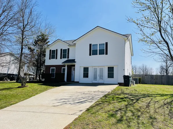 1011 Hickory Pointe Dr, Dickson, TN 37055