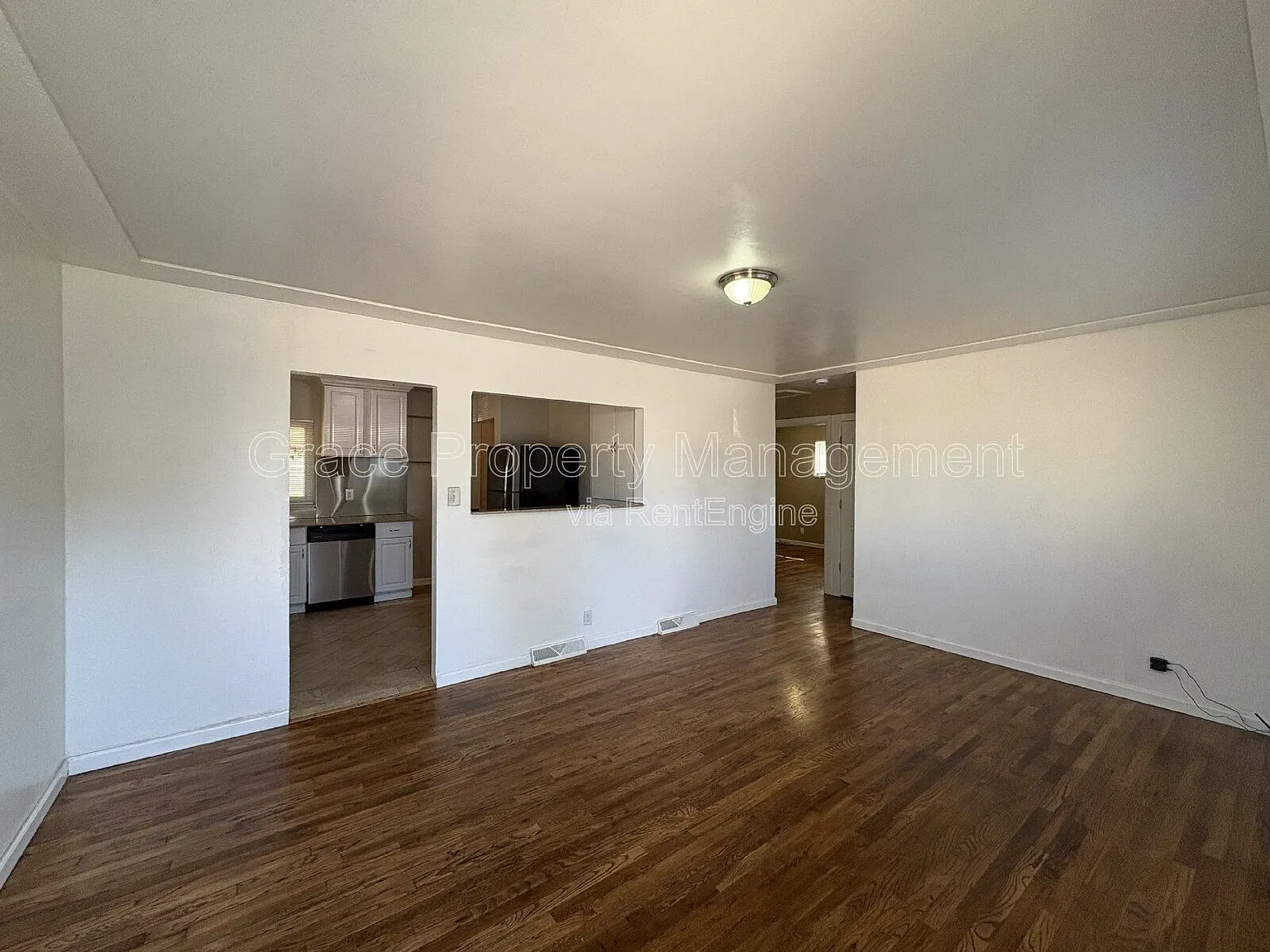 5 bed, 2.0 bath, 1448 sqft, $2,775 — Photo 2