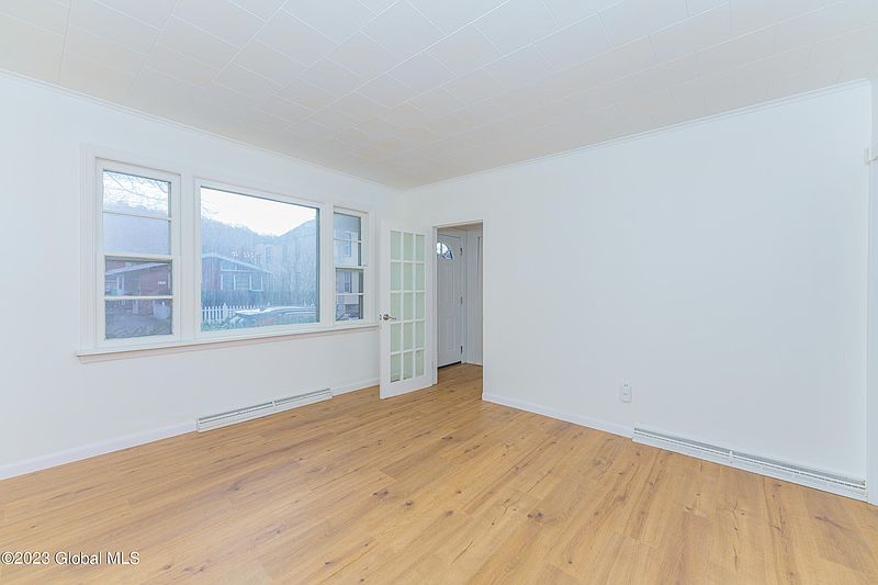 5th image of 649 6th Avenue