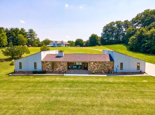 3118 Old Niles Ferry Rd, Maryville, TN 37803