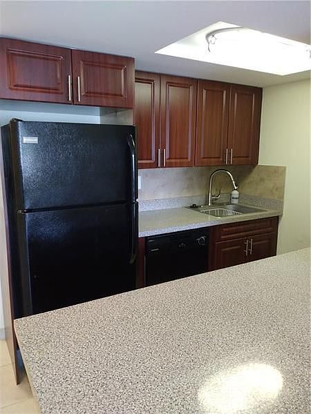 1st image of 361 SE 19th Ave #18