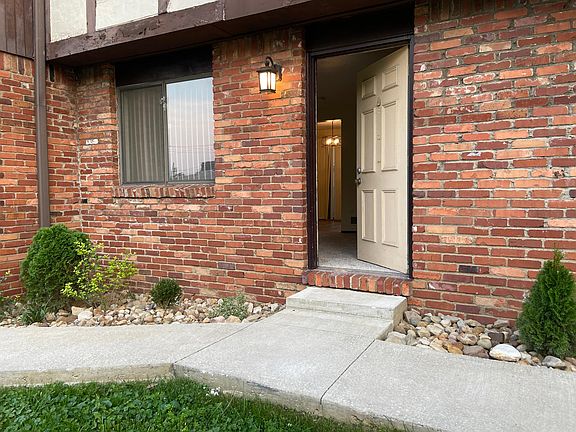 Entrance to the townhouse