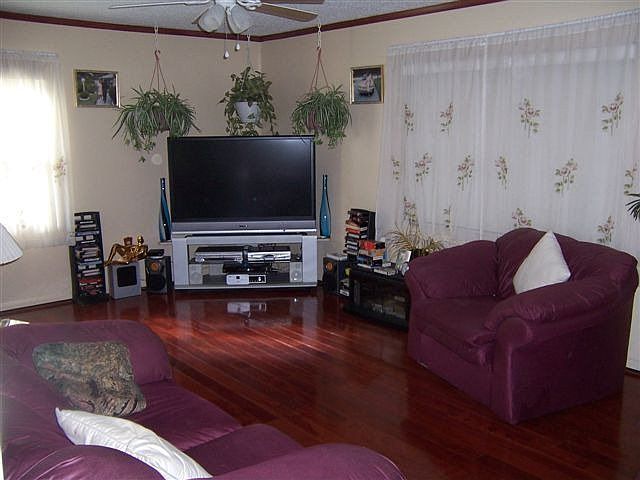 2nd image of 21 Fortune Ln