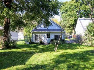 733 Parkway Ave, Elgin, IL 60120