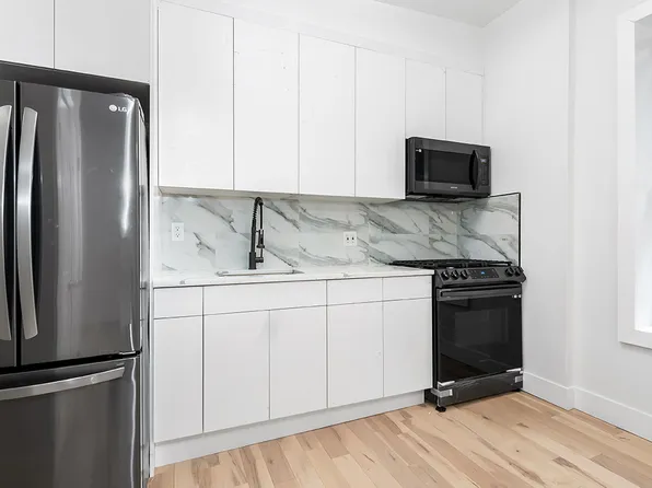 88 Brooklyn Avenue image 10 of 11