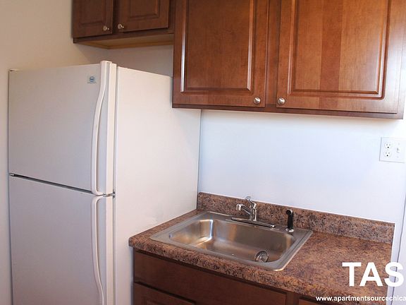 5th image of 2621 N Spaulding Ave APT 3E