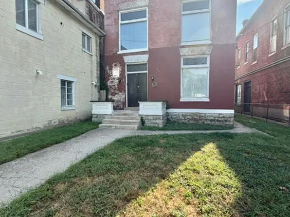1215 S. 4th St