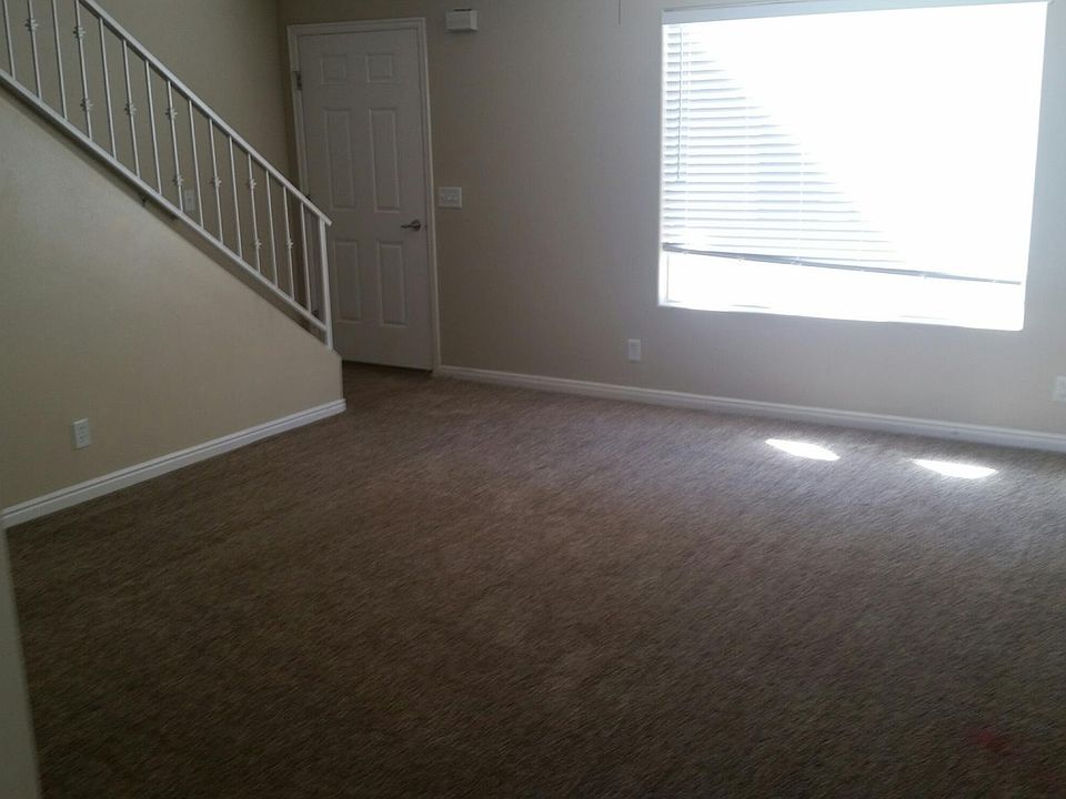 2nd image of 1148 N Northfield Rd #40