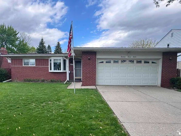 14712 Malcolm St, Southgate, MI 48195
