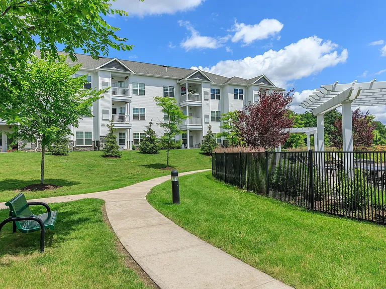 The Pointe at Dorset Crossing — Photo 17