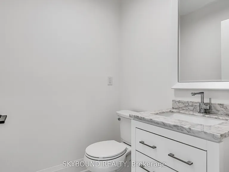 323 Mortimer Ave #B — Photo 22