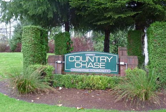 County Chase entry sign