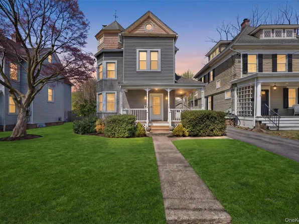 8 Broadway, Cornwall, NY 12518
