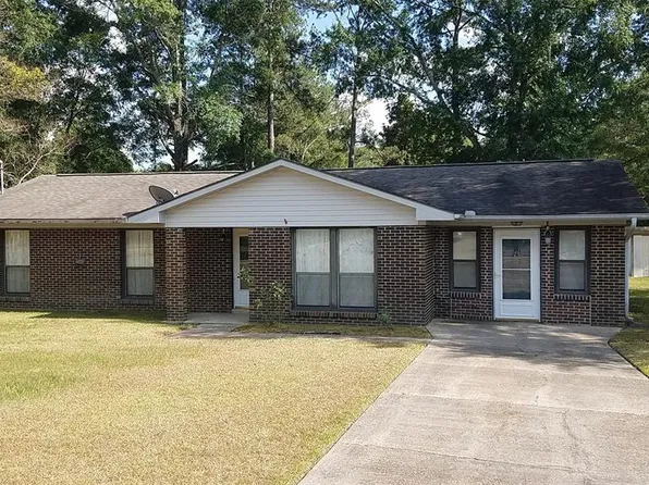 12 Verna Cir, Daleville, AL 36322