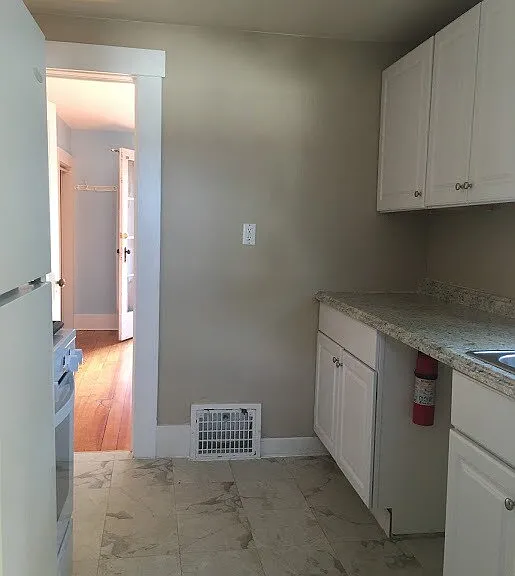 714 W Liberty St #3 — Photo 8