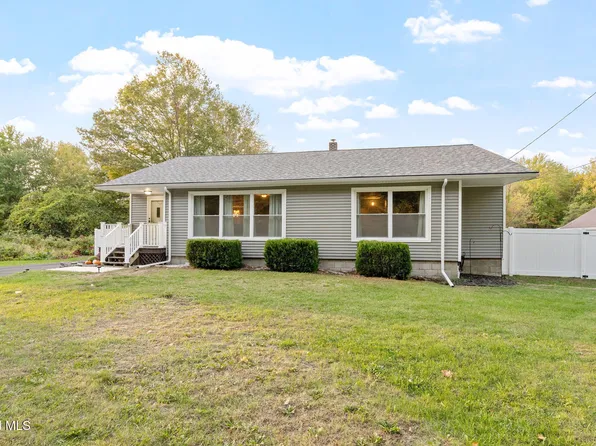 160 Clamsteam Road, Halfmoon, NY 12065