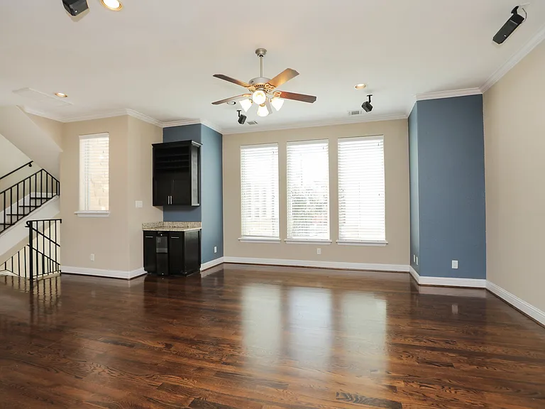 Huge windows in living , that lets natural light.