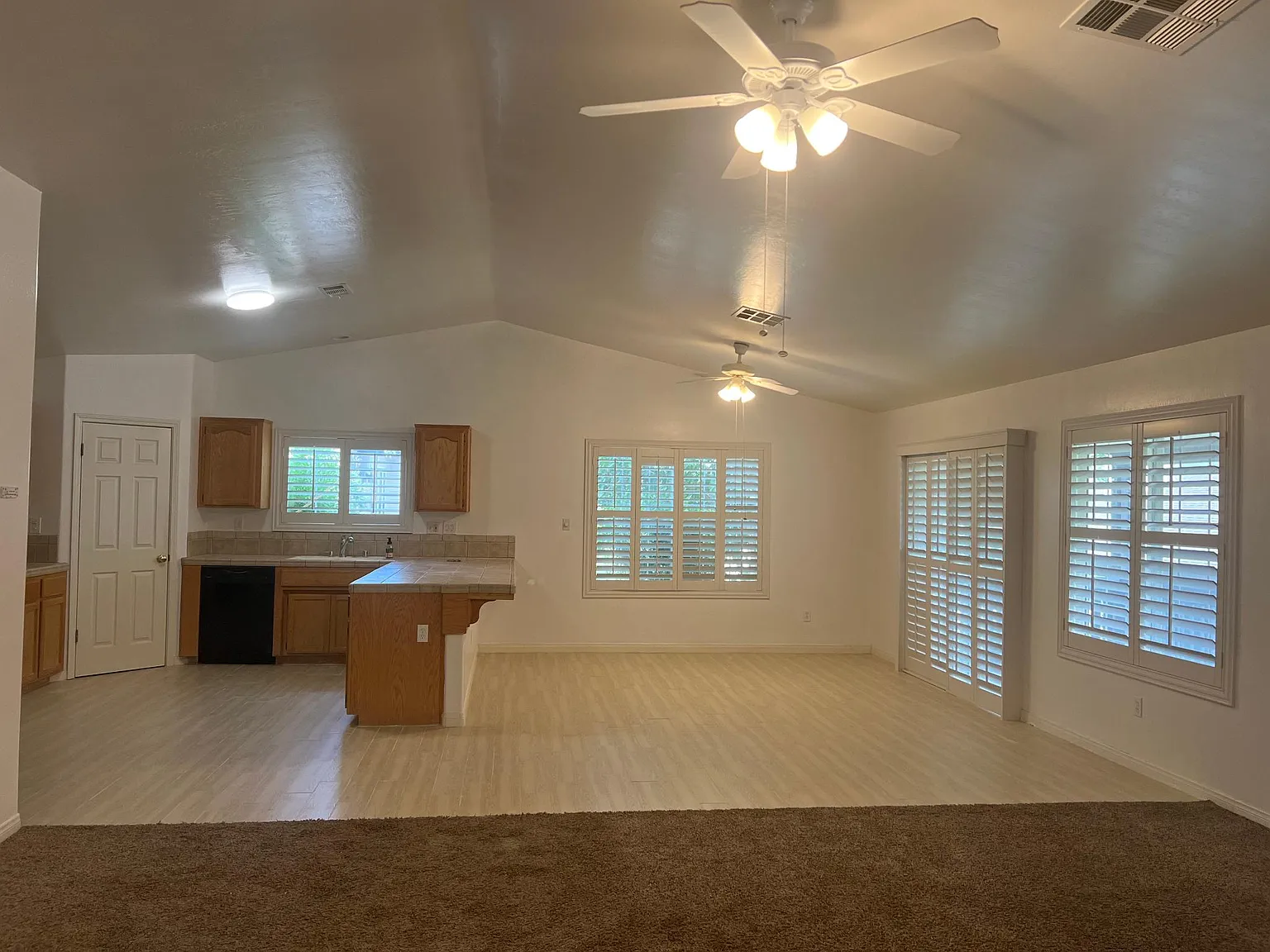 3 bed, 1586 sqft, $2,495 — Photo 3
