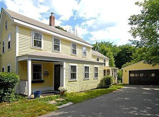 27 Pond St, Georgetown, MA 01833