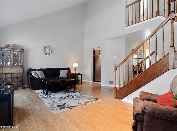 4th image of 1638 W Portsmith Ln