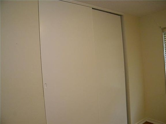 3rd image of 1736 Grace St