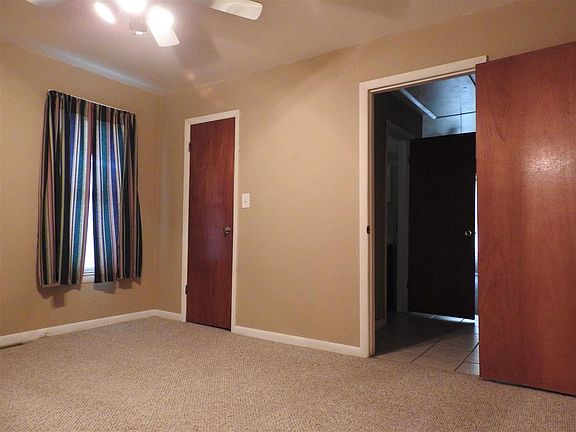 5th image of 1019 Nooney St
