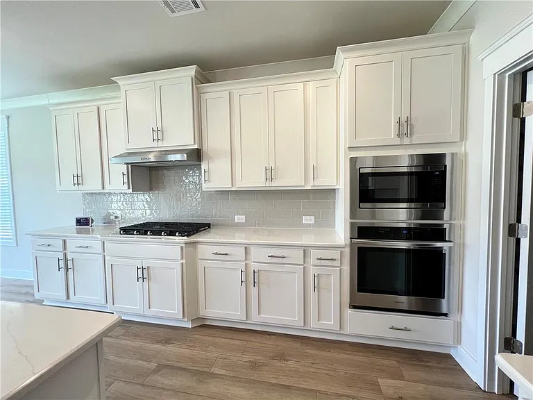 905 Winding Rose Dr — Photo 10