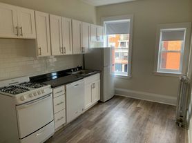 7 Mount Hood Rd