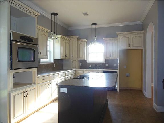4th image of 497 Pinks Ln