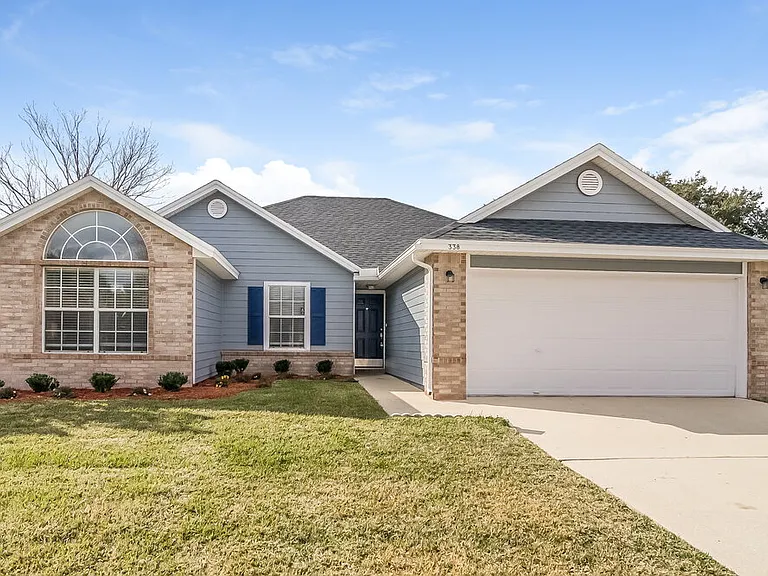 338 Wildberry Ct — Photo 1