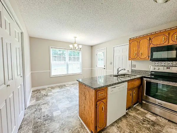 2668 Holly Rock Dr — Photo 6