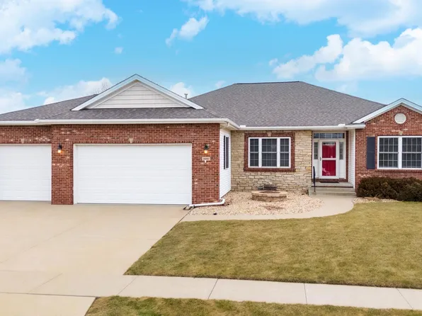 2210 Holbrook Dr, Normal, IL 61761