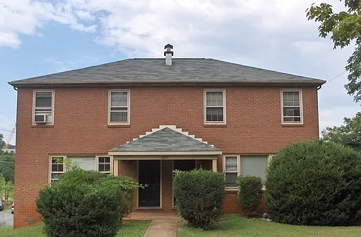 1883 University Cir — Photo 2