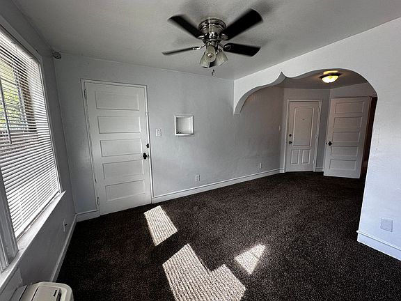 2nd image of 1576 Chestnut St #7
