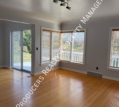 4th image of 33700 3rd Ave