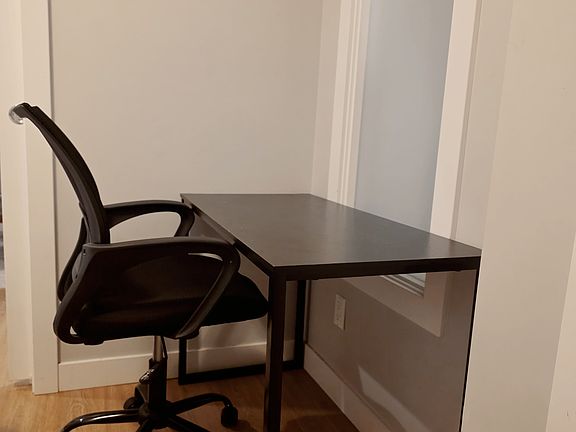 5th image of 89 Carringvue Park NW #1