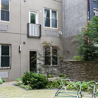 Rented by Nooklyn NYC LLC | media 49