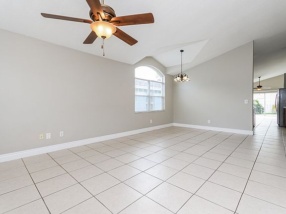 3rd image of 2724 Burwood Ave