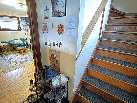 4th image of 1323 Saint James Ct