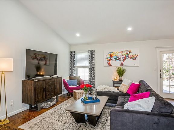 5th image of 4 Ascot Pl