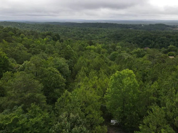 1013 Sterling Lakes Cir, Bessemer, AL 35022