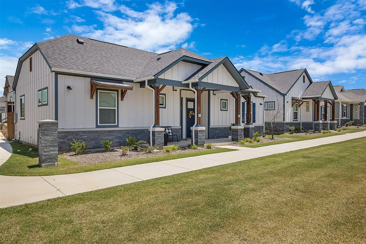 Building Photo - 7207 Borland Dr